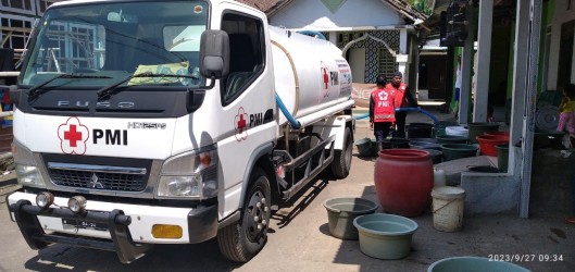 Kekeringan Berlanjut, PMI Kabupaten Jember Telah Distrbusikan Air Bersih 260 Ribu Liter