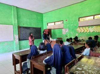 KSR PMI Unit UIN KHAS Jember Edukasi Siaga Bencana Sejak Dini